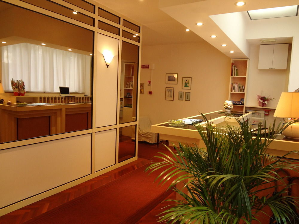 Hotel Nettuno Porto San Giorgio Exteriör bild
