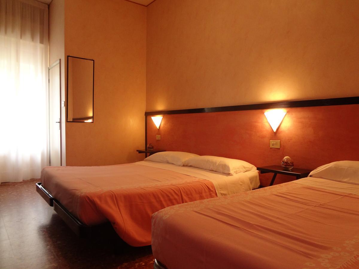 Hotel Nettuno Porto San Giorgio Exteriör bild