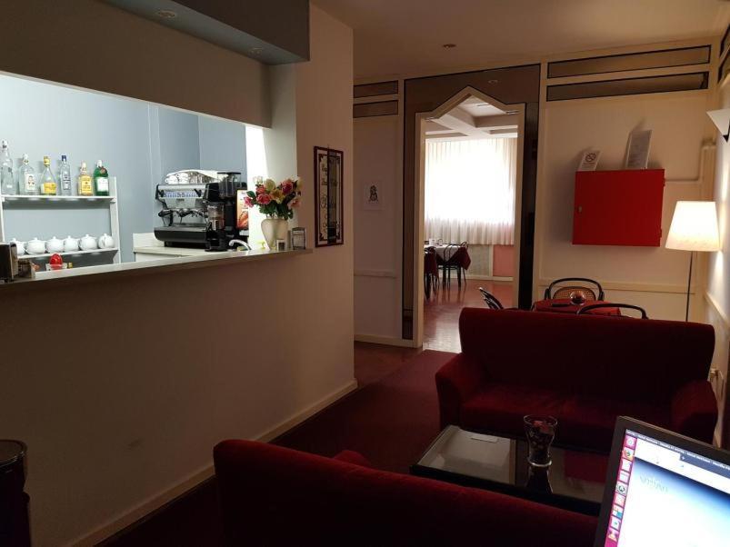 Hotel Nettuno Porto San Giorgio Exteriör bild